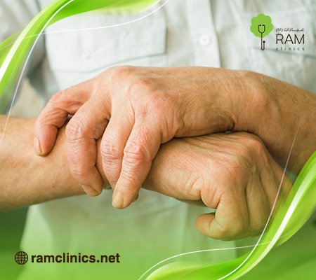 أسباب-رعشة-اليد-عند-مسك-الأشياء