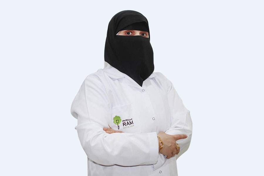 Dr. Lola Al-Bandari
